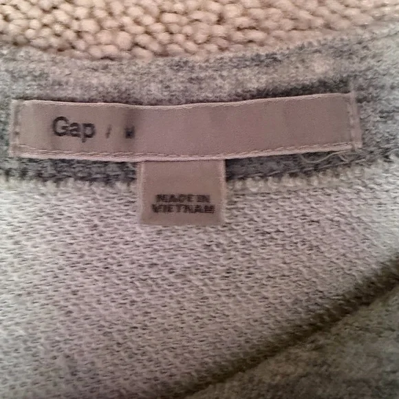 GAP Heather Gray Knit Top - Picture 2 of 3